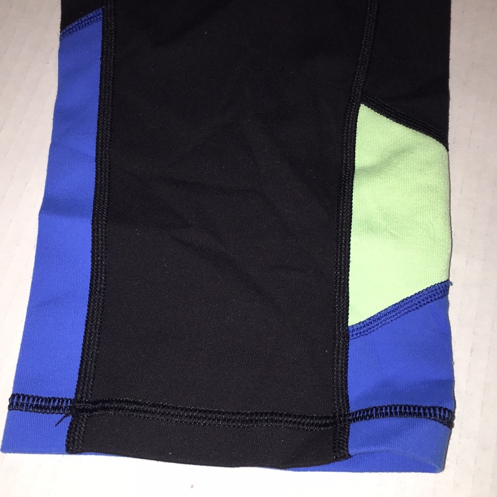 Lululemon Cropped Color lock Leggings - Picture 2 of 4